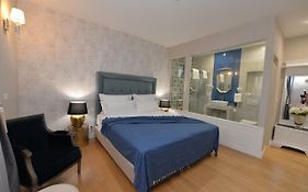 The Duke Luxury Rooms